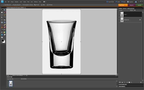 2. Duplicate background (Ctrl+J).