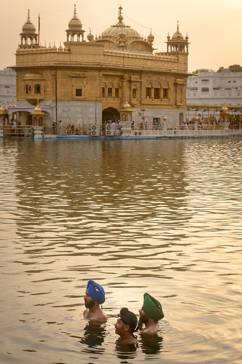 © Wex Photo Video 10-great-tips-for-travel-photography-Chase-the-light.jpg