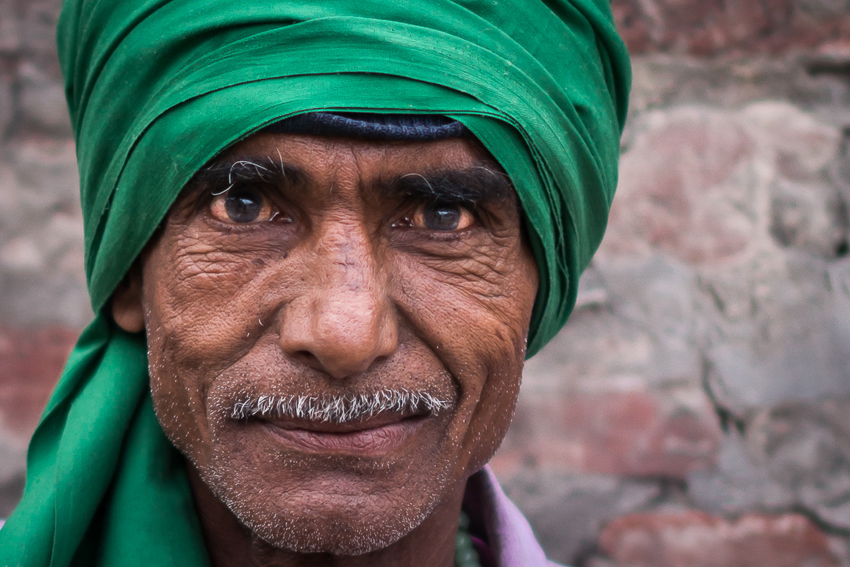 © Wex Photo Video 10-great-tips-for-travel-photography-Think-like-a-portrait-photographer.jpg