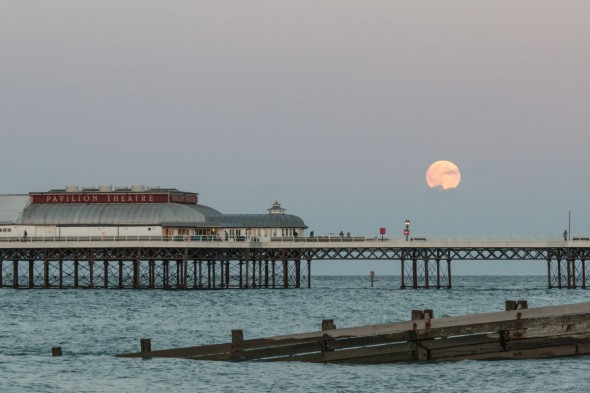 How to Photograph the Supermoon How to Photograph the Supermoon