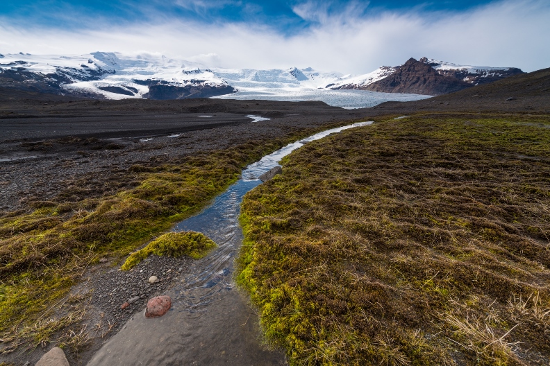 Shooting Landscapes with an Ultra-Wide Lens Shooting Landscapes with an Ultra-Wide Lens
