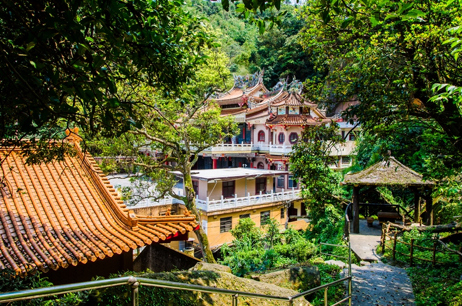 How to Travel with Non-Photographers How to Travel with Non-Photographers