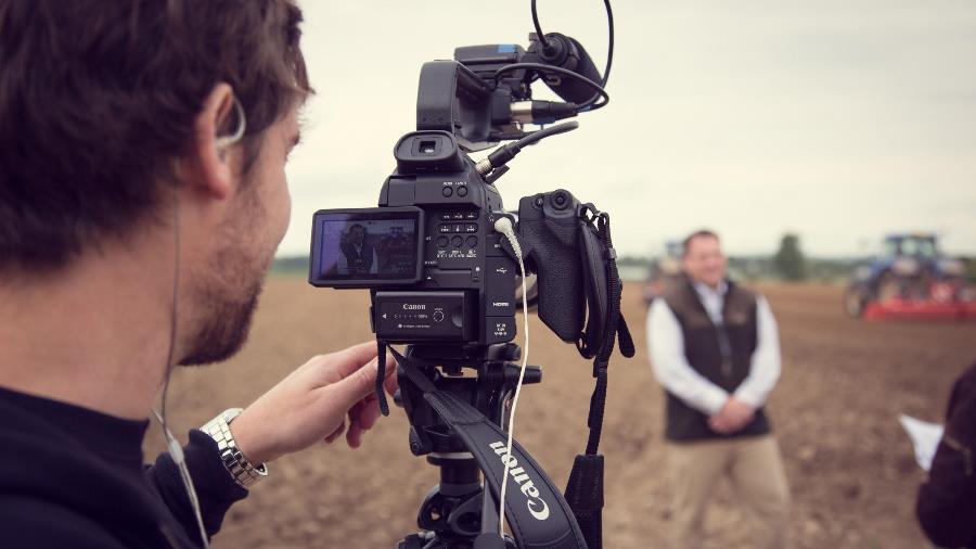 A Beginner’s Guide to Getting the Best Audio Out of a DSLR or CSC – Part 2 A Beginner’s Guide to Getting the Best Audio Out of a DSLR or CSC – Part 2