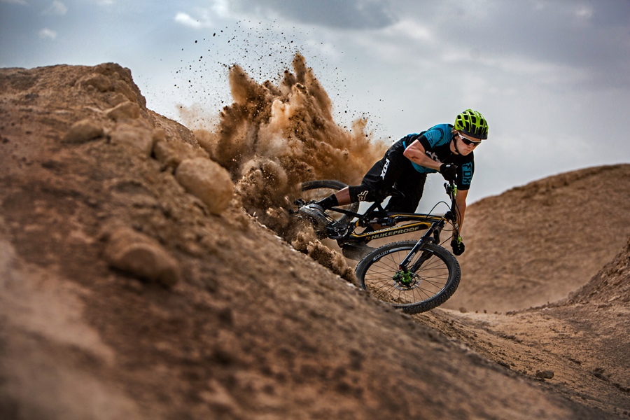 Beginner's Guide to Filming Action Sports: Mountain Biking Beginner's Guide to Filming Action Sports: Mountain Biking