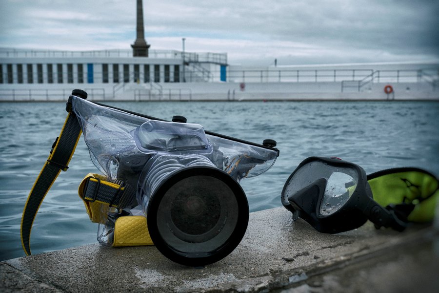 Filmmaker, Jon Scott, takes the plunge and sends his LUMIX GH5 out to sea… Filmmaker, Jon Scott, takes the plunge and sends his LUMIX GH5 out to sea…