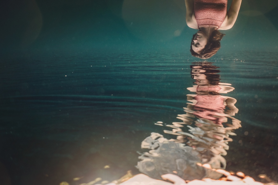 Beneath the waves | An interview with underwater portrait artist Lexi Laine Beneath the waves | An interview with underwater portrait artist Lexi Laine