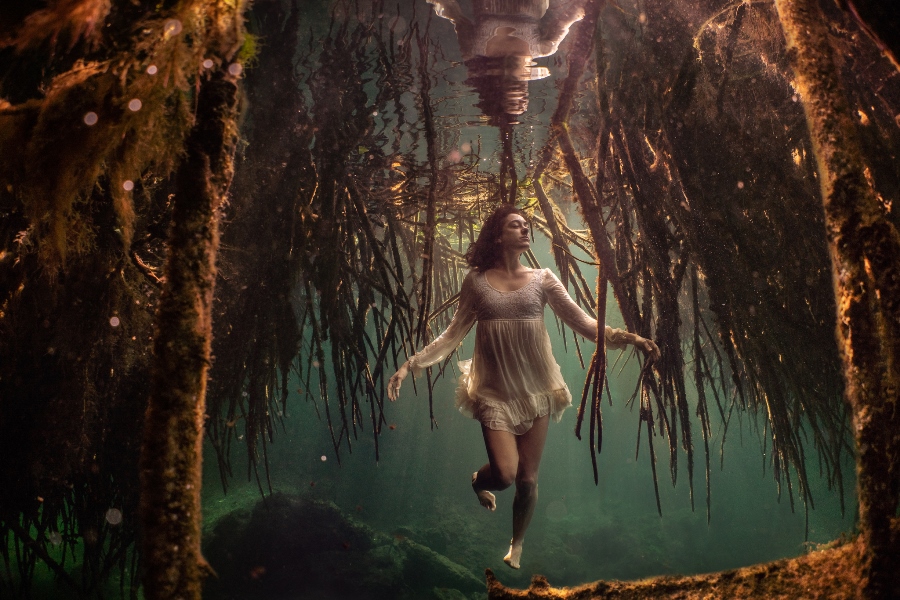 Beneath the waves | An interview with underwater portrait artist Lexi Laine Beneath the waves | An interview with underwater portrait artist Lexi Laine