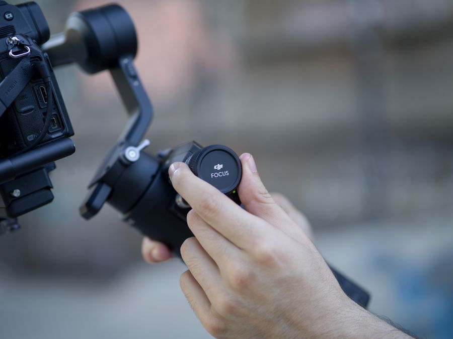 DJI Ronin-SC | Featherweight one-handed gimbal DJI Ronin-SC | Featherweight one-handed gimbal