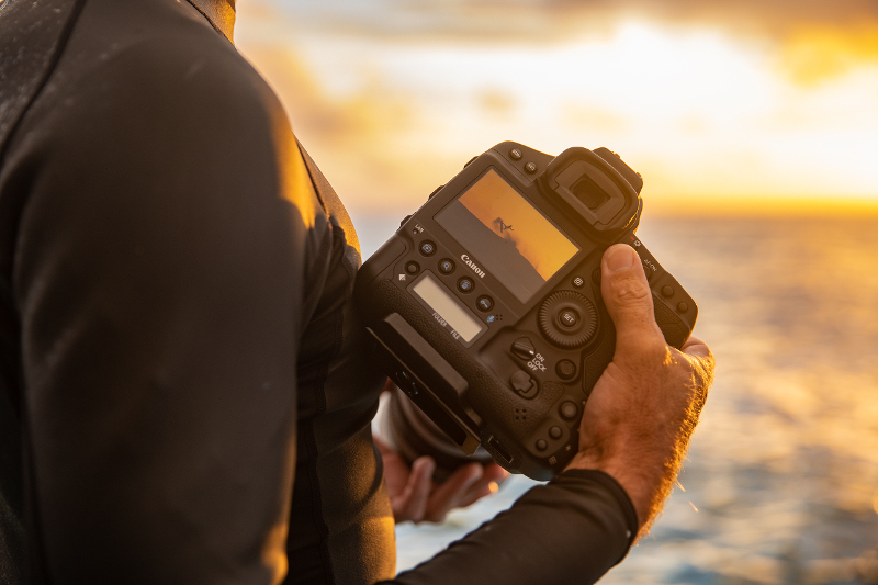 Canon EOS 1DX Mark III Canon EOS 1DX Mark III