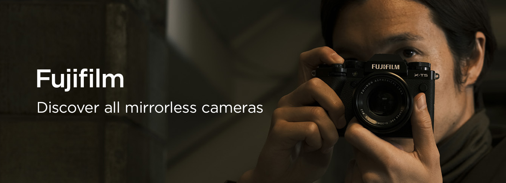 © Wex Photo Video Fuji-Generic-MirrorlessCameras-H-060225.jpg